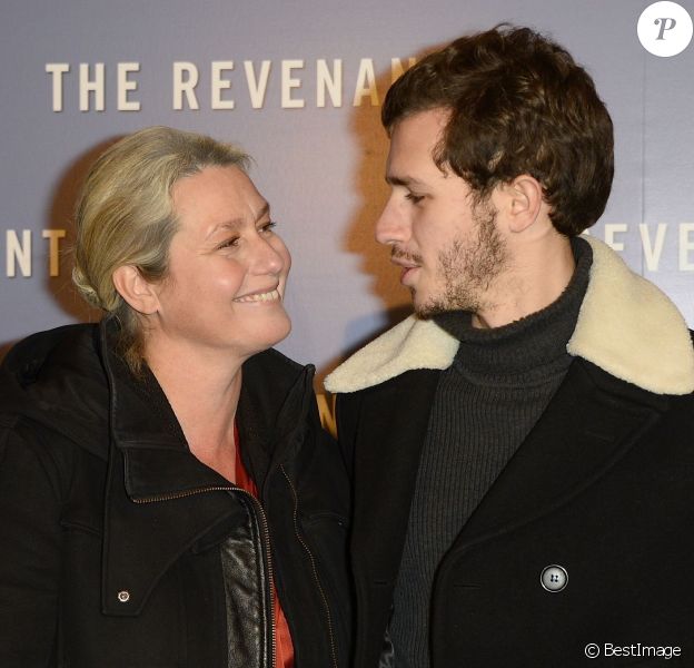 Luana Belmondo et son fils Victor - Avant-première du film "The Revenant" au Grand Rex à Paris, le 18 janvier 2016.