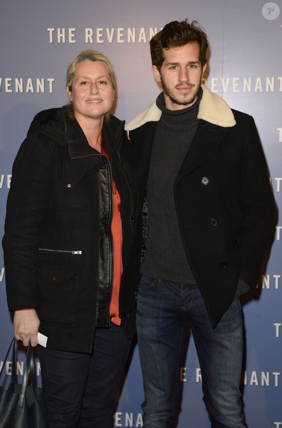 Luana Belmondo et son fils Victor - Avant-première du film "The Revenant" au Grand Rex à Paris, le 18 janvier 2016.