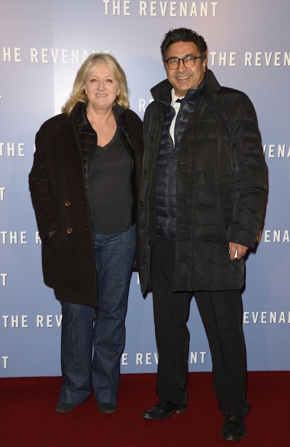 Charlotte de Turckheim et son mari Zaman Hachemi - Avant-première du film "The Revenant" au Grand Rex à Paris, le 18 janvier 2016.