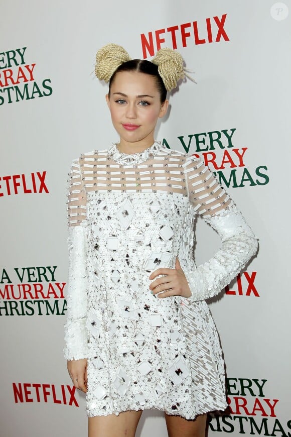 Miley Cyrus à la projection de "A Very Murray Christmas" à New York, le 2 décembre 2015