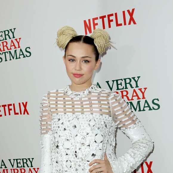 Miley Cyrus à la projection de "A Very Murray Christmas" à New York, le 2 décembre 2015