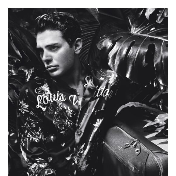 Xavier Dolan figure sur la nouvelle campagne publicitaire de Louis Vuitton. Photo par Alasdhair McLellan.