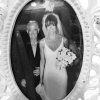 Lisa Rinna qui vient de perdre son père Frank, a publié une photo d'elle à ses côtés le jour de son mariage sur sa page Instagram, le 22 janvier 2016.