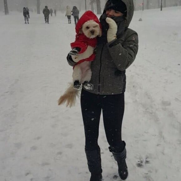 Jessica Chastain a eu le cran de sortir promener son chien, à New York, le 23 janvier 2016