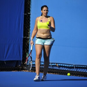 Marion Bartoli à l'entraînement avant le Tournoi des Légendes à Melbourne, le 24 janvier 2015