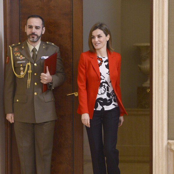 La reine Letizia d'Espagne lors d'une audience au Palais royal Zarzuela à Madrid. Le 26 janvier 2016