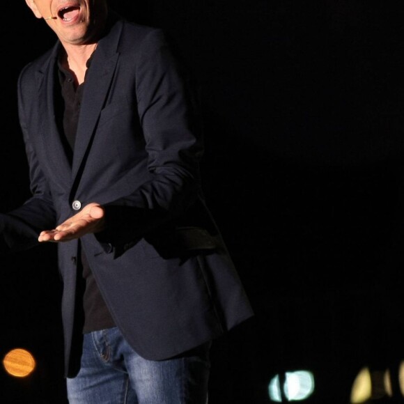 Gad Elmaleh en spectacle à la pinède de Juan-les-Pins à Antibes le 31 juillet 2014