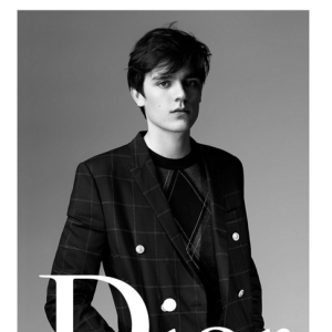 Alain-Fabien Delon, visage de la campagne été 2016 de Dior Homme. Photo par Willy Vanderperre.