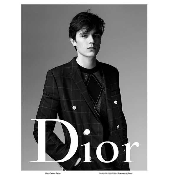 Alain-Fabien Delon, visage de la campagne été 2016 de Dior Homme. Photo par Willy Vanderperre.