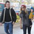 Exclusif - Hilary Duff et son mari Mike Comrie emmenent leur fils Luca prendre un petit dejeuner a Studio City, le 10 mars 2013.