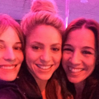 Shakira fête ses 39 ans: La star s'éclate au bowling avec ses amies et son chéri