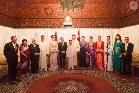 La princesse Zeina et le prince Rashid de Jordanie (à droite de la photo) participaient le 11 mars 2015 à un dîner officiel offert par le roi Mohammed VI du Maroc en l'honneur de la famille royale de Jordanie, à Casablanca.