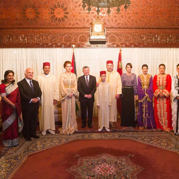 La princesse Zeina et le prince Rashid de Jordanie (à droite de la photo) participaient le 11 mars 2015 à un dîner officiel offert par le roi Mohammed VI du Maroc en l'honneur de la famille royale de Jordanie, à Casablanca.