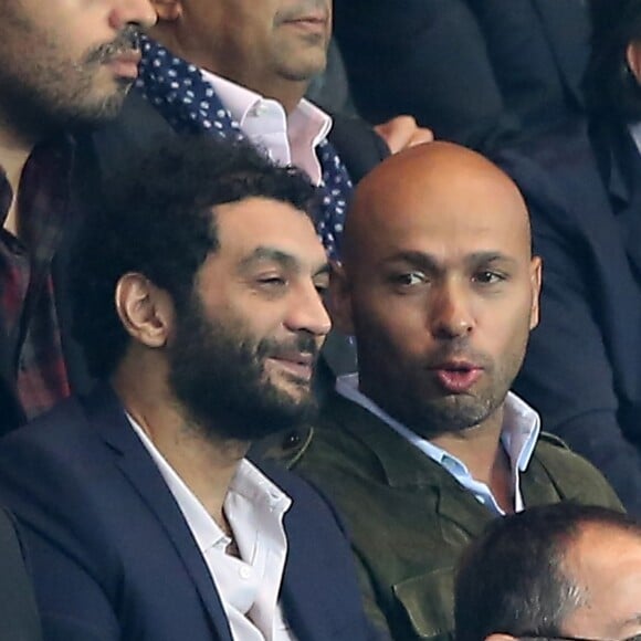 Eric Judor et Ramzy Bedia au parc des princes à Paris le 2 octobre 2013.-