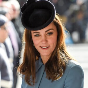 Kate Middleton, la duchesse de Cambridge, assiste à une messe pour célébrer les 75 ans des cadets de l'armée de l'air (RAF Cadets) à Londres, le 7 février 2016.