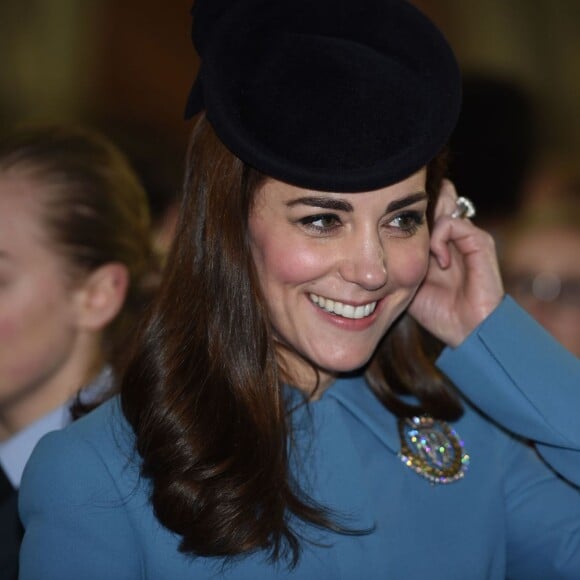 Kate Middleton, la duchesse de Cambridge, assiste à une messe pour célébrer les 75 ans des cadets de l'armée de l'air (RAF Cadets) à Londres, le 7 février 2016.