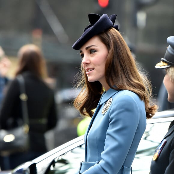 Kate Middleton, la duchesse de Cambridge, assiste à une messe pour célébrer les 75 ans des cadets de l'armée de l'air (RAF Cadets) à Londres, le 7 février 2016.