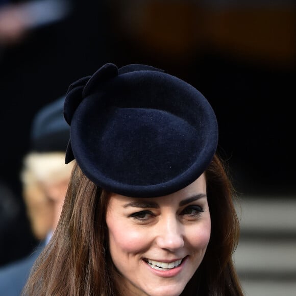 Kate Middleton, la duchesse de Cambridge, assiste à une messe pour célébrer les 75 ans des cadets de l'armée de l'air (RAF Cadets) à Londres, le 7 février 2016.