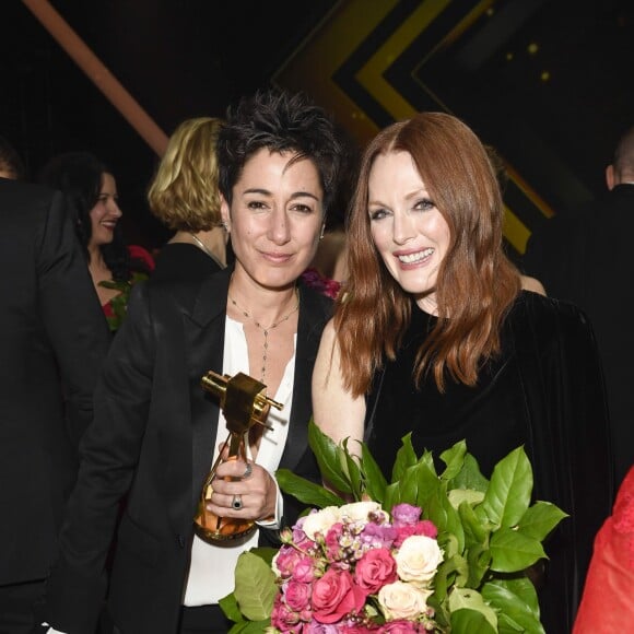 Dunja Hayali et Julianne Moore - 51ème cérémonie des Golden Camera Awards à Hambourg, le 6 février 2016.