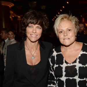 Exclusif - Muriel Robin et sa compagne Anne Le Nen - Inauguration du restaurant et cabaret péruvien "Manko" de la star mondiale de la cuisine sud-américiane Gastón Acurio au 15 avenue Montaigne à Paris le 5 février 2016. ©Rachid Bellak/Bestimage