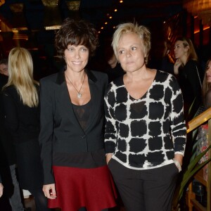 Exclusif - Muriel Robin et sa compagne Anne Le Nen - Inauguration du restaurant et cabaret péruvien "Manko" de la star mondiale de la cuisine sud-américiane Gastón Acurio au 15 avenue Montaigne à Paris le 5 février 2016. ©Rachid Bellak/Bestimage