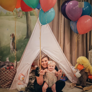 Kelly Clarkson et sa fille River Rose en pleine promotion de leur premier livre pour enfants. Photo publiée sur Instagram, le 9 février 2016.