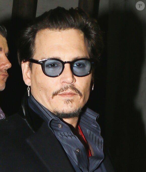 Johnny Depp arrive au 31e festival du film de Santa Barbara au Arlington Theater à Los Angeles le 4 février 2016.