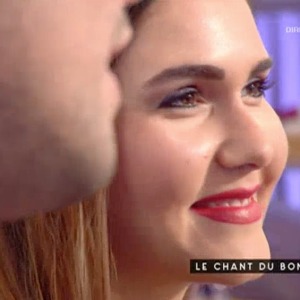 Kev Adams révèle avoir dragué la chanteuse Joyce Jonathan par le passé et s'être pris un vent. Emission "C à vous" sur France 5, le 10 février 2016.