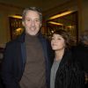 Antoine de Caunes et sa fille Emma de Caunes à la générale du nouveau spectacle de Francois-Xavier Demaison "Demaison s'évade" à Paris, le 10 décembre 2013.