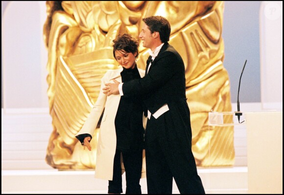 Antoine de Caunes et sa fille Emma de Caunes lors de la cérémonie des César 1998