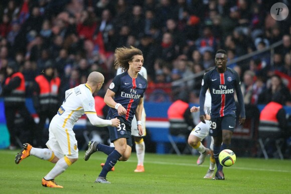 David Luiz - Match de football PSG - Lille au Parc des Princes le 13 février 2016 © Cyril Moreau / Bestimage