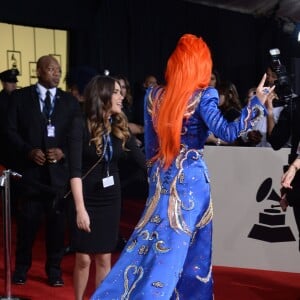 Lady Gaga (qui rend hommage à David Bowie lors de cette soirée) dans une robe Marc Jacobs - 58e soirée annuelle des Grammy Awards au Staples Center à Los Angeles, le 15 février 2016.