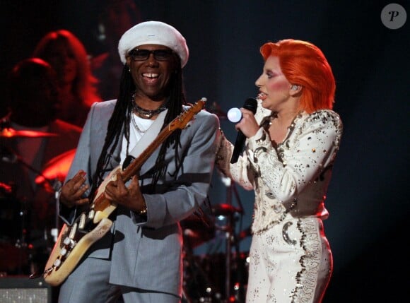 Nile Rodgers et Lady Gaga pendant l'hommage à David Bowie lors des Grammy Awards, Staples Center, Los Angeles, le 15 février 2016.