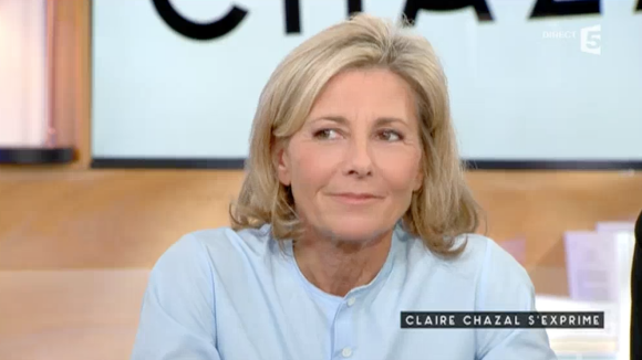 Claire Chazal, émue de revoir les images de ses adieux au journal de TF1 - Emission "C à vous", sur France 5, le 18 février 2016.