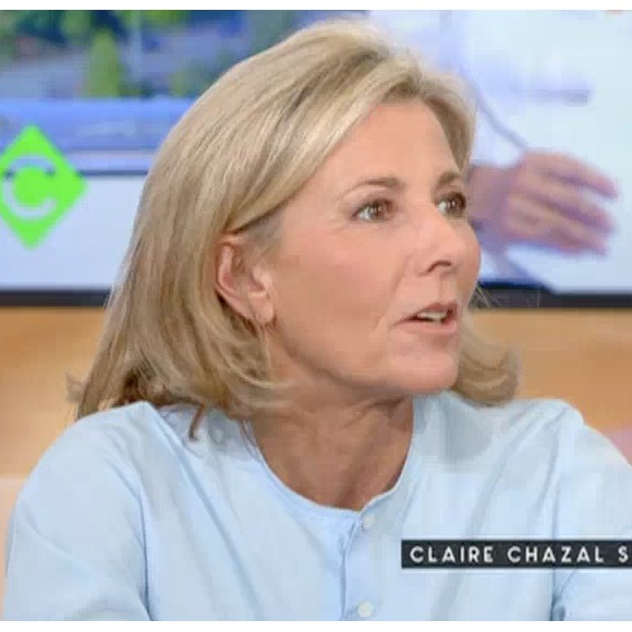Claire Chazal, émue de revoir les images de ses adieux au journal de TF1 - "C à vous", sur France 5, le 18 février 2016.