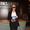 Amber Rose dédicace son livre "How To Be A Bad Bitch" chez Barnes & Noble à Los Angeles. Le 29 octobre 2015 © CPA / Bestimage