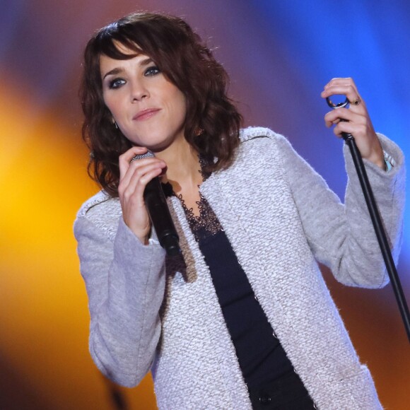 Portrait de la chanteuse Zaz (Isabelle Geffroy) à Paris, le 12 décembre 2015