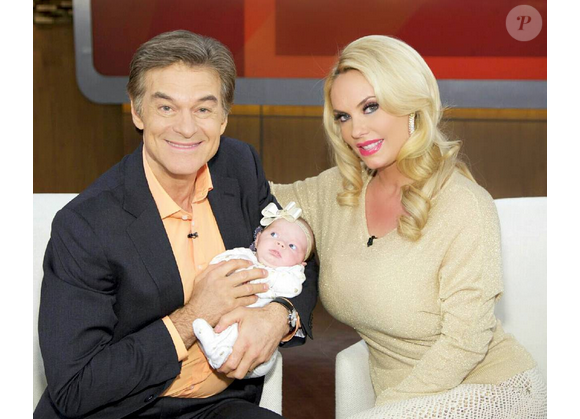La femme du rappeur Ice-T, Coco Austin et leur fille Chanel Nicole sur le plateau de l'émission du Dr. Oz. Photo publiée sur Instagram, le 20 février 2016.