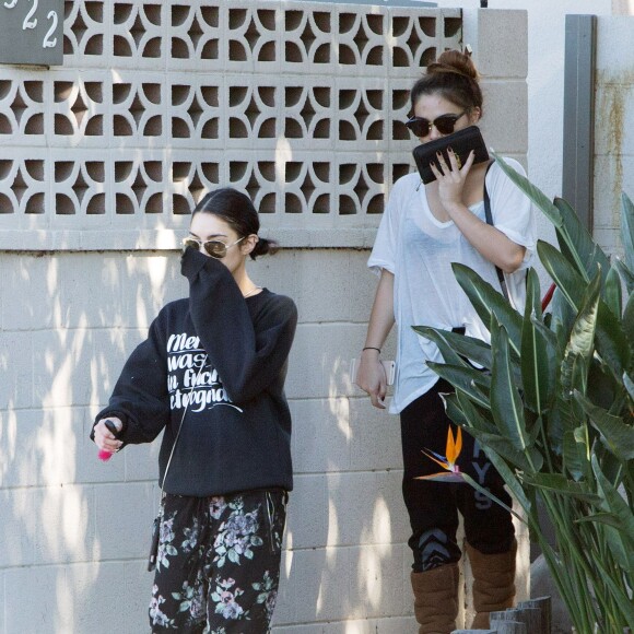 Vanessa Hudgens se rend à son cours de yoga avec une amie à Burbank le 3 février 2016.