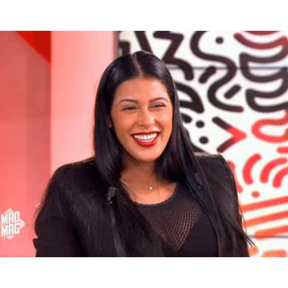 Ayem Nour présente le premier numéro du Mad Mag sur NRJ12, le mardi 23 février 2016