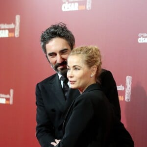 Emmanuelle Béart (Habillée en Dior) et son compagnon Frédéric - Photocall lors de la 41e cérémonie des Cesar au théâtre du Châtelet à Paris, le 26 février 2016. © Borde-Jacovides/Bestimage