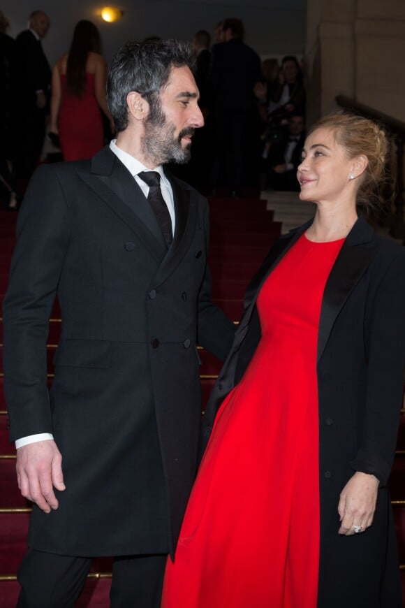 Emmanuelle Béart (Habillée en Dior) et son compagnon Frédéric - Photocall lors de la 41e cérémonie des Cesar au théâtre du Châtelet à Paris, le 26 février 2016. © Borde-Jacovides/Bestimage