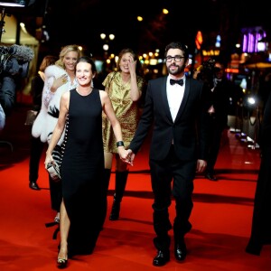 Camille Cottin et son compagnon - Photocall lors de la 41e cérémonie des César au théâtre du Châtelet à Paris, le 26 février 2016. © Borde-Jacovides/Bestimage