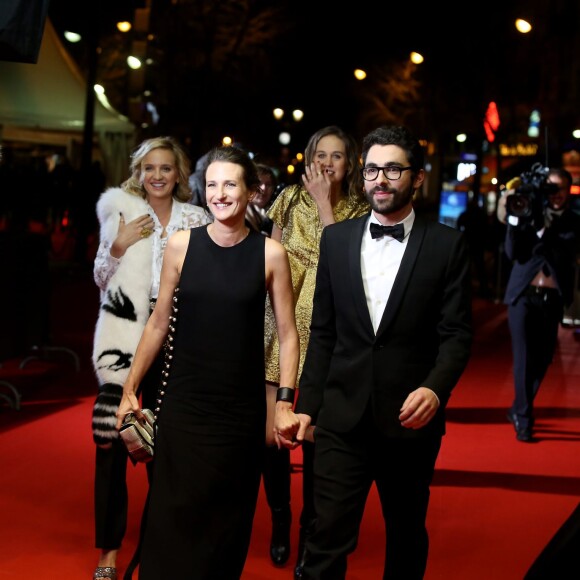 Camille Cottin et son compagnon - Photocall lors de la 41e cérémonie des César au théâtre du Châtelet à Paris, le 26 février 2016. © Borde-Jacovides/Bestimage