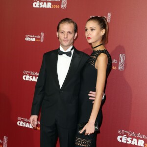 Nicolas Duvauchelle et sa compagne Anouchka Alsif - Photocall lors de la 41e cérémonie des César au théâtre du Châtelet à Paris, le 26 février 2016. © Borde-Jacovides/Bestimage