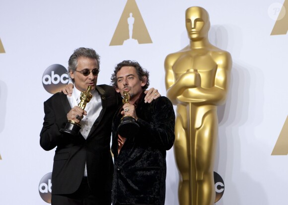 Mark A. Mangini et David White, Meilleur montage sonore pour Mad Max: Fury Road - Press Room de la 88ème cérémonie des Oscars à Hollywood le 28 février 2016.28/02/2016 - Hollywood