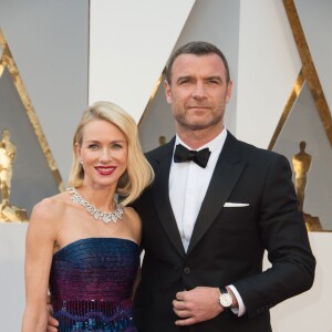 Naomi Watts et son compagnon Liev Schriber  - 88e cérémonie des Oscars au Dolby Theatre à Hollywood. Le 28 février 2016