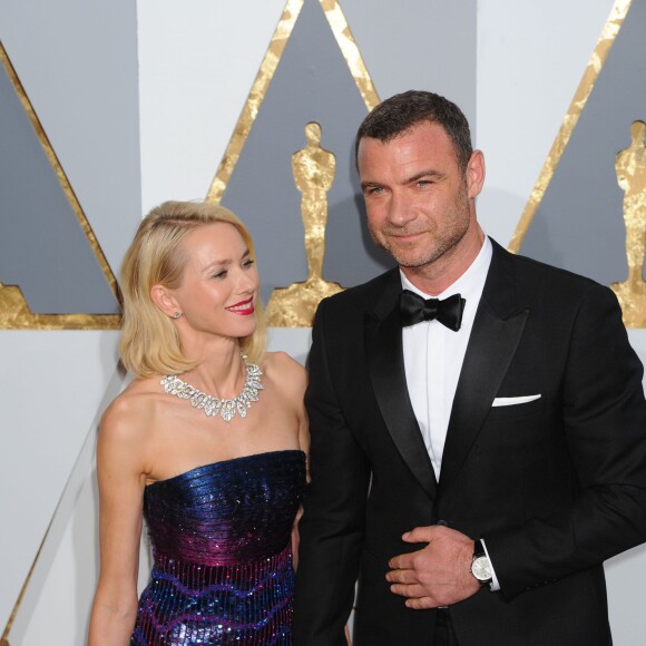 Naomi Watts et son compagnon Liev Schriber  - 88e cérémonie des Oscars au Dolby Theatre à Hollywood. Le 28 février 2016