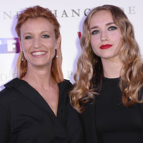 Alexandra Lamy et sa fille Chloé Jouannet - Avant-première du film "Une chance de trop" au cinéma Gaumont Marignan à Paris, le 24 juin 2015.