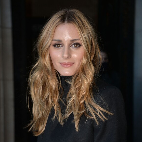 Olivia Palermo arrive au Grand Palais pour assister au défilé Barbara Bui (collection automne-hiver 2016/2017). Paris, le 3 mars 2016.